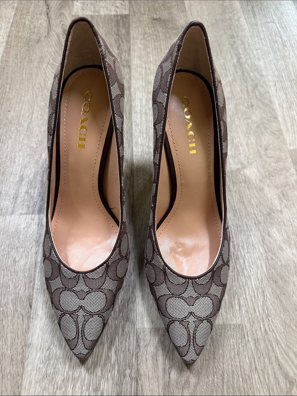 Coach Signature Canvas Pointed-Toe Pumps. Skyler Pump. Oak/Maple. Size 10B NWTs! - Picture 2 of 13